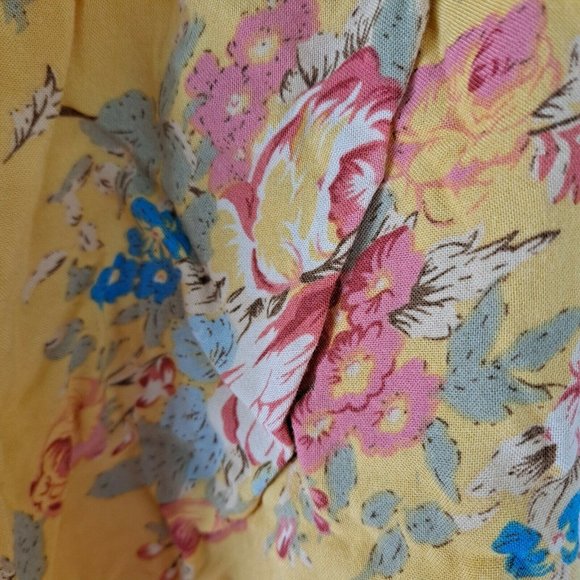 HIP Happening In The  Present Women's  S Yellow Floral Cropped Top  Split Back - Picture 7 of 10